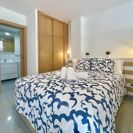 Beachfront Stunning Views