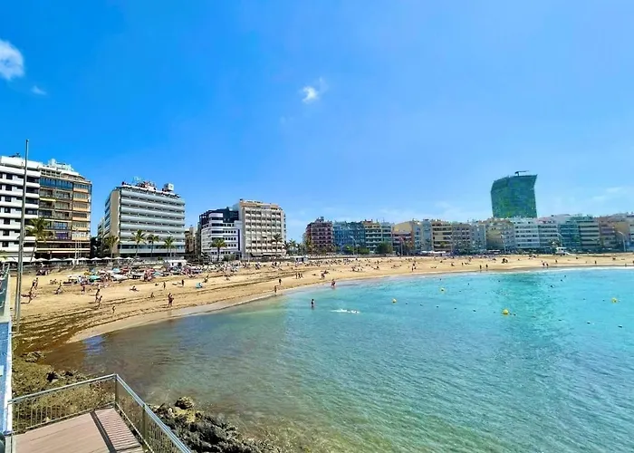 Beachfront Stunning Views