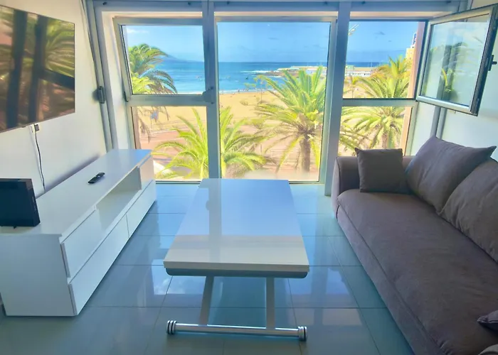 Beachfront Stunning Views 아파트 *