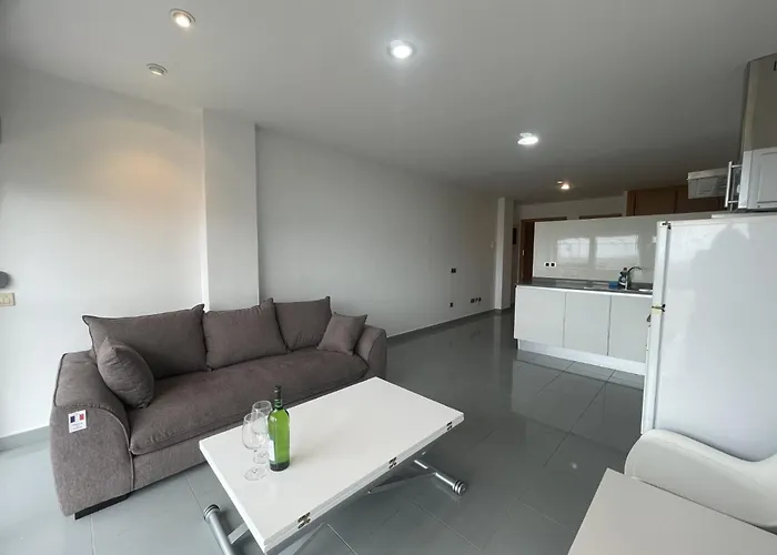 Beachfront Stunning Views